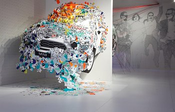 P90118831_highRes_mini-kapooow-install.jpg