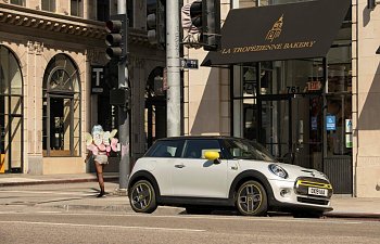 P90357198_highRes_the-new-mini-cooper-.jpg