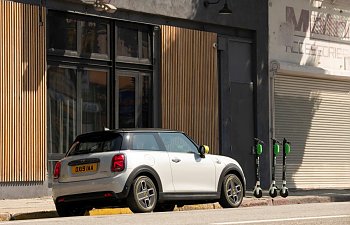 P90357199_highRes_the-new-mini-cooper-.jpg