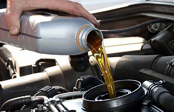 engine oil article banner.jpg