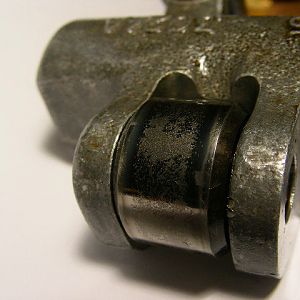 Rocker Roller Pitting