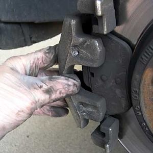 pic44 - remove caliper