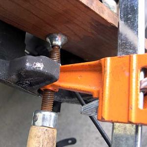 pic53 - compress the piston (ghetto method) 3