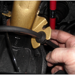 pic2 - remove brake hydraulic line from strut clip