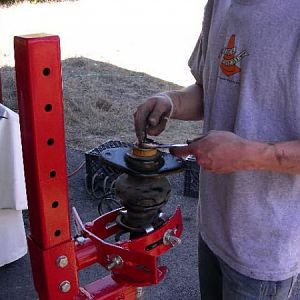 pic26 - shock shaft nut