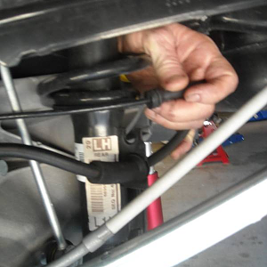 pic24 - rear - remove brake and sensor lines