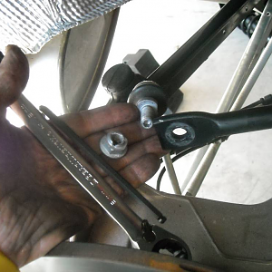 pic25 - remove end link from sway bar