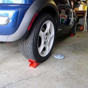 pic13 - chock the wheels