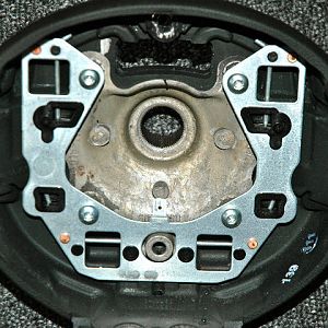 pic5 - alcantra wheel interior