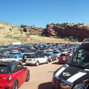 MINIs lined up for the Rise & Shine Rally at Red Rocks