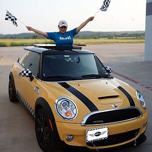 tina-and-mini-cooper-with-f