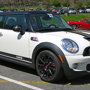 My Wife's 07 R56 MCS