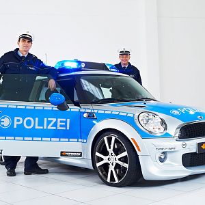 AC-Schnitzer-Mini-Cooper-Police-11
