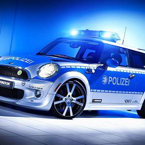 AC-Schnitzer-Mini-Cooper-Police-12
