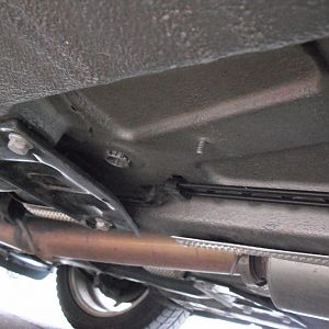 Aero under panel