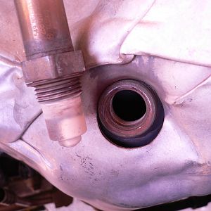 O2 Sensor Leak R56
