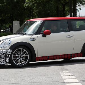 01-mini-cooper-jcw-challenge-spy-shots