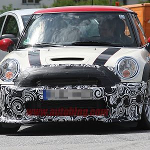 03-mini-cooper-jcw-challenge-spy-shots