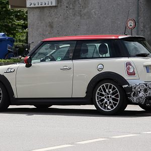 05-mini-cooper-jcw-challenge-spy-shots