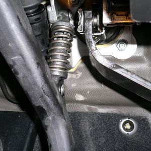 R56 Clutch Pedal Strut