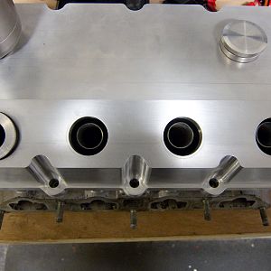 Aluminum valve cover