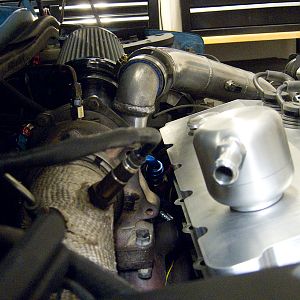 Aluminum valve cover