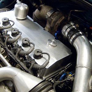 Aluminum valve cover