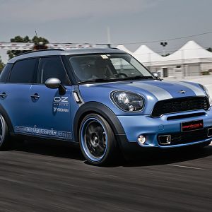 MINI Countryman 150o Anniversario