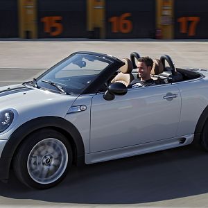 2012_mini_cooper_roadster_2