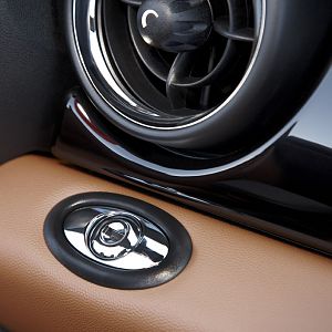 2012_mini_cooper_roadster_30