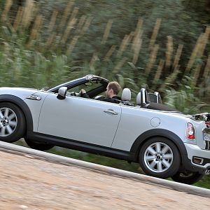 2012-MINI-Roadster-025
