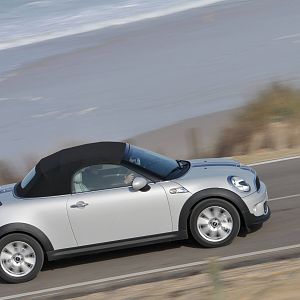 2012-MINI-Roadster-076