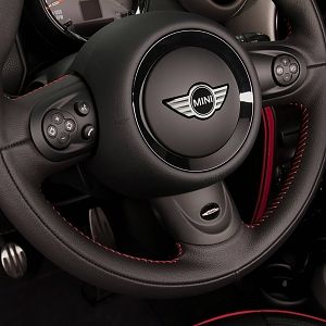 2013-MINI-JCW-Countryman-012
