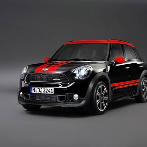 2013-MINI-JCW-Countryman-017