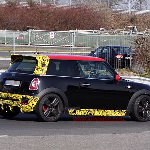 06-mini-john-cooper-works-spy-shot