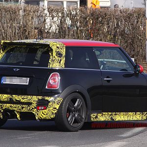 07-mini-john-cooper-works-spy-shot