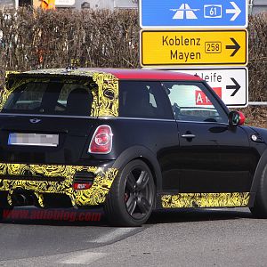 08-mini-john-cooper-works-spy-shot