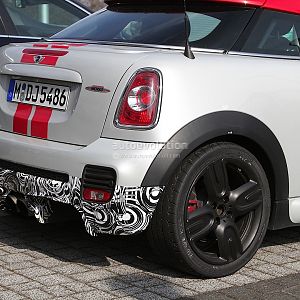 spyshots-mini-coupe-john-cooper-works-gp-1080p-3