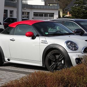 spyshots-mini-coupe-john-cooper-works-gp-1080p-4