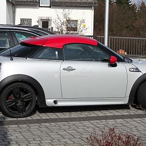 spyshots-mini-coupe-john-cooper-works-gp-1080p-6