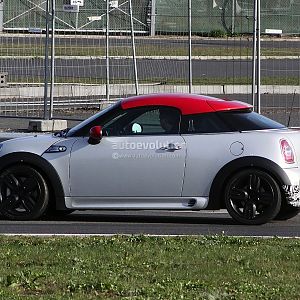 spyshots-mini-coupe-john-cooper-works-gp-1080p-8