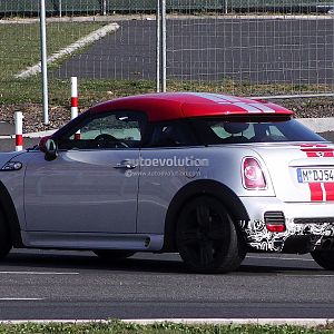 spyshots-mini-coupe-john-cooper-works-gp-1080p-9