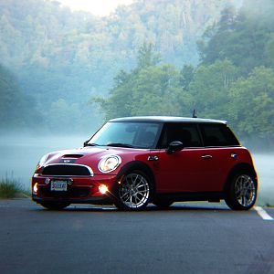 Lower Fontana Dam (MINIs on the Dragon)