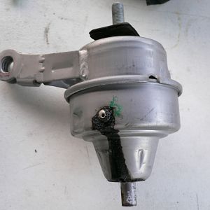 Leaking Hydraulic Engine Mount