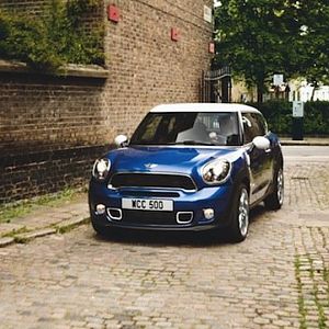 MINI-Paceman-02