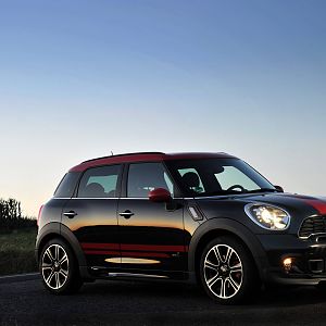 MINI-JCW-Countryman_001
