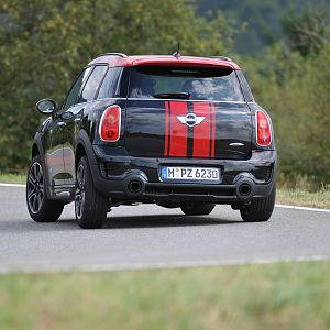 MINI-JCW-Countryman_008
