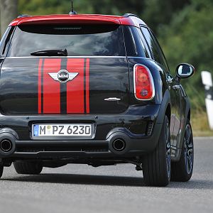 MINI-JCW-Countryman_009