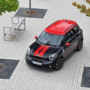 MINI-JCW-Countryman_010