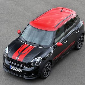 MINI-JCW-Countryman_013